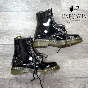 Dr. Martens 1460 Shiny Patent Leather Boots Size 7